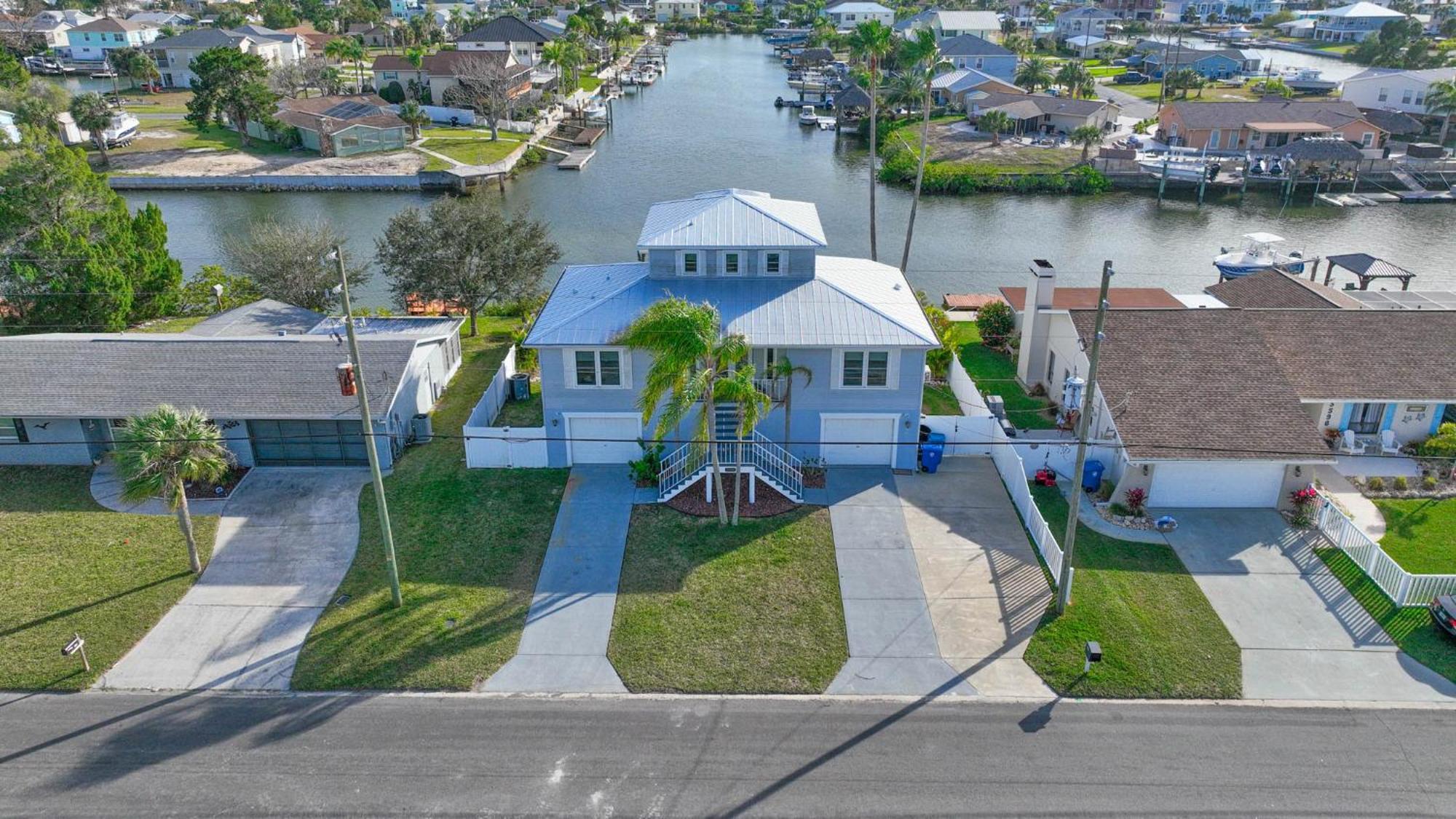 5 Bed3Bath Waterfront Pool Home With Full Gym, Office, And Heated Pool! Hernando Beach Exterior photo
